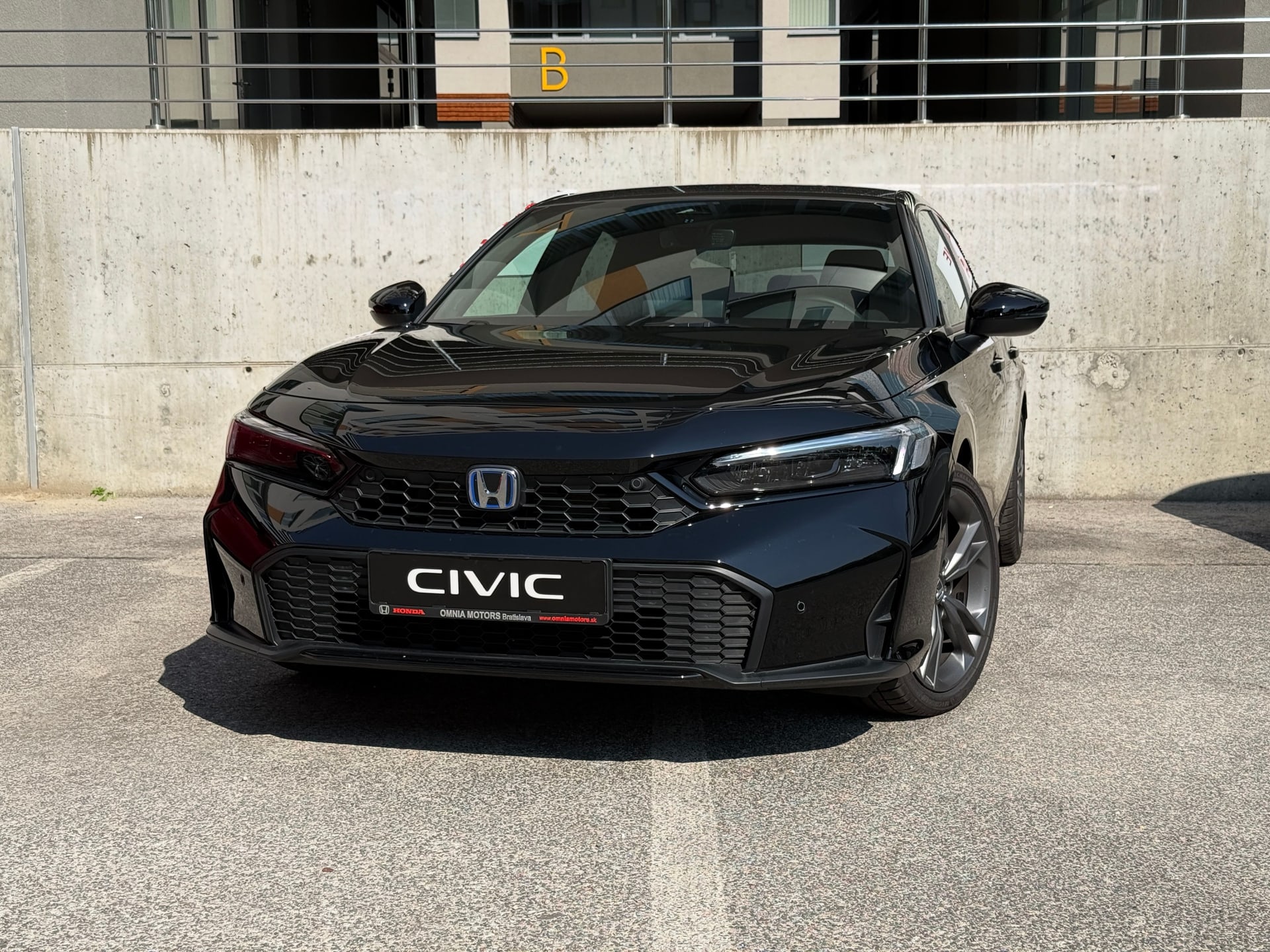 Civic 2.0 Sport e:HEV - fotografia 1