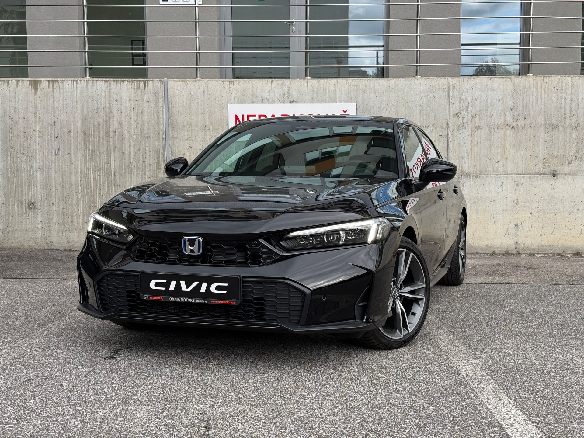 Civic 2.0 Advance e:HEV - fotografia 1