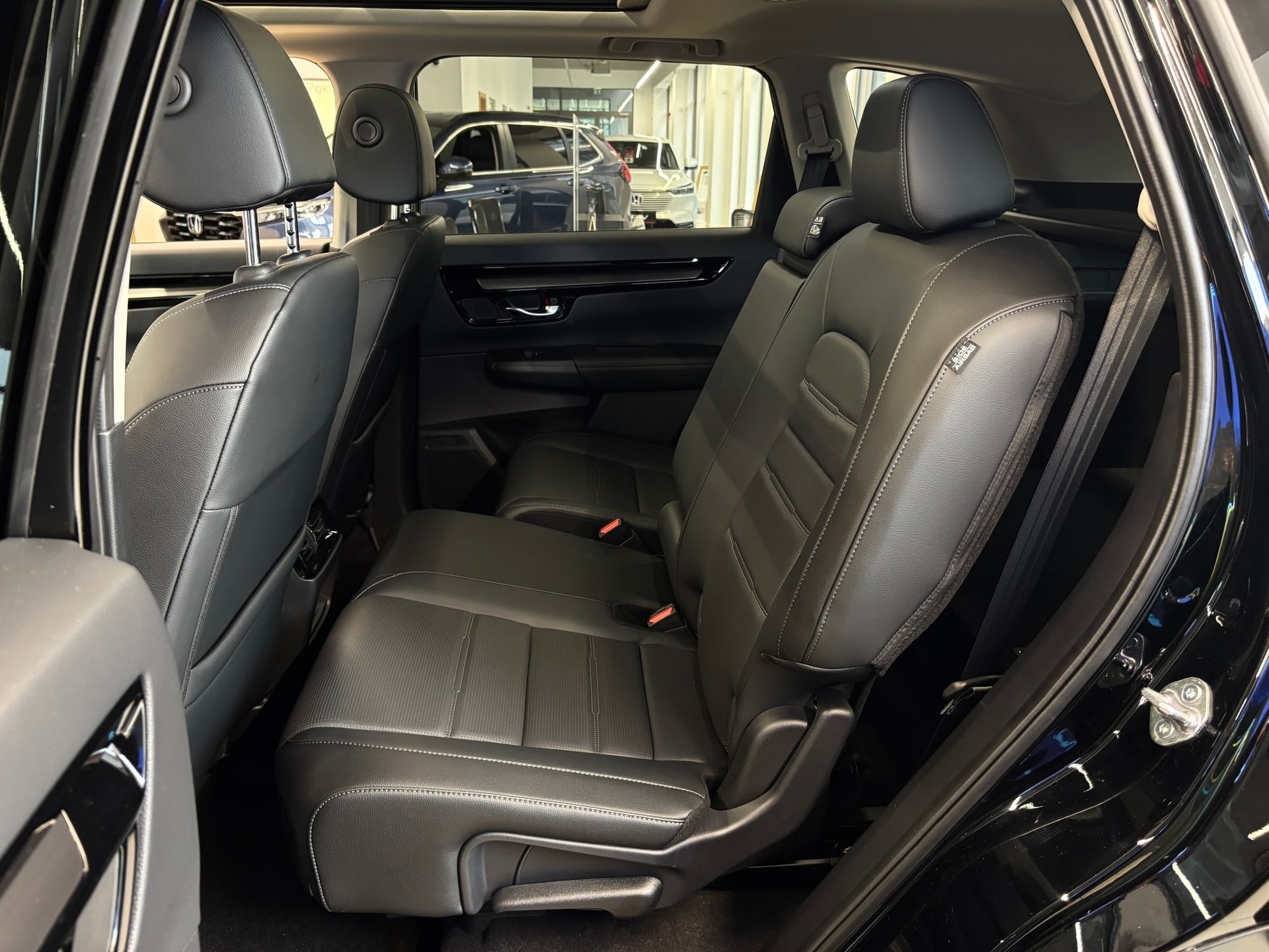 Honda CR-V Hybrid SUV Elegance AWD + Honda SENSING 360 i-MMD - fotografia 19